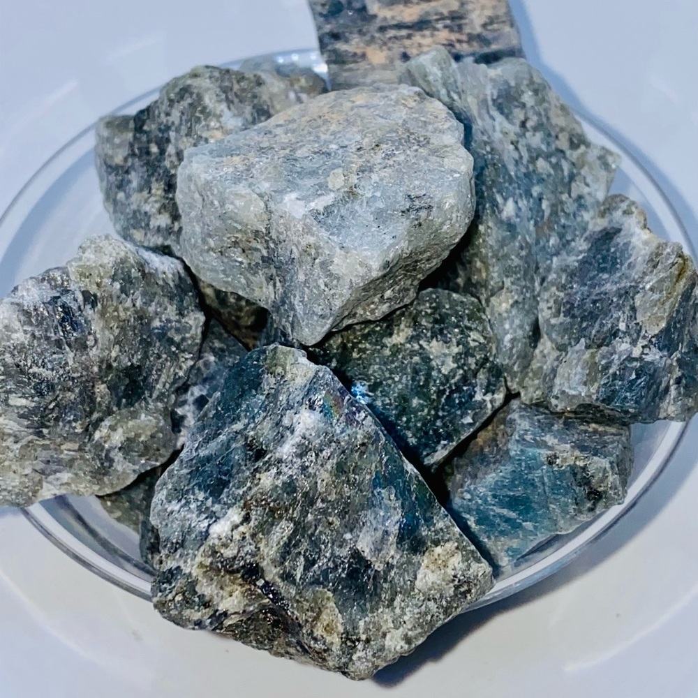 Labradorite Crystal - Picture 2 of 2